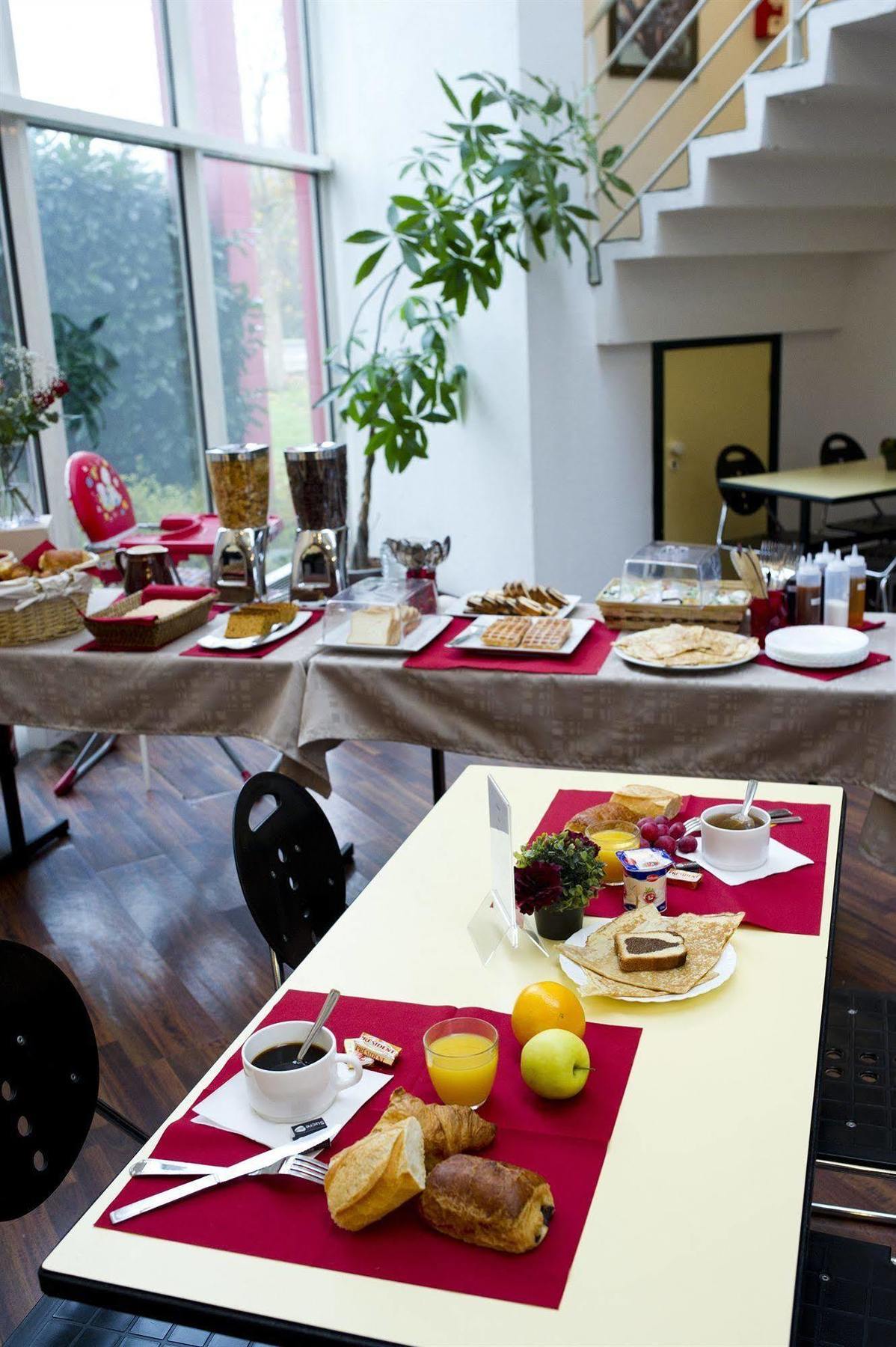 Hotel Cerise Auxerre Monéteau Dış mekan fotoğraf